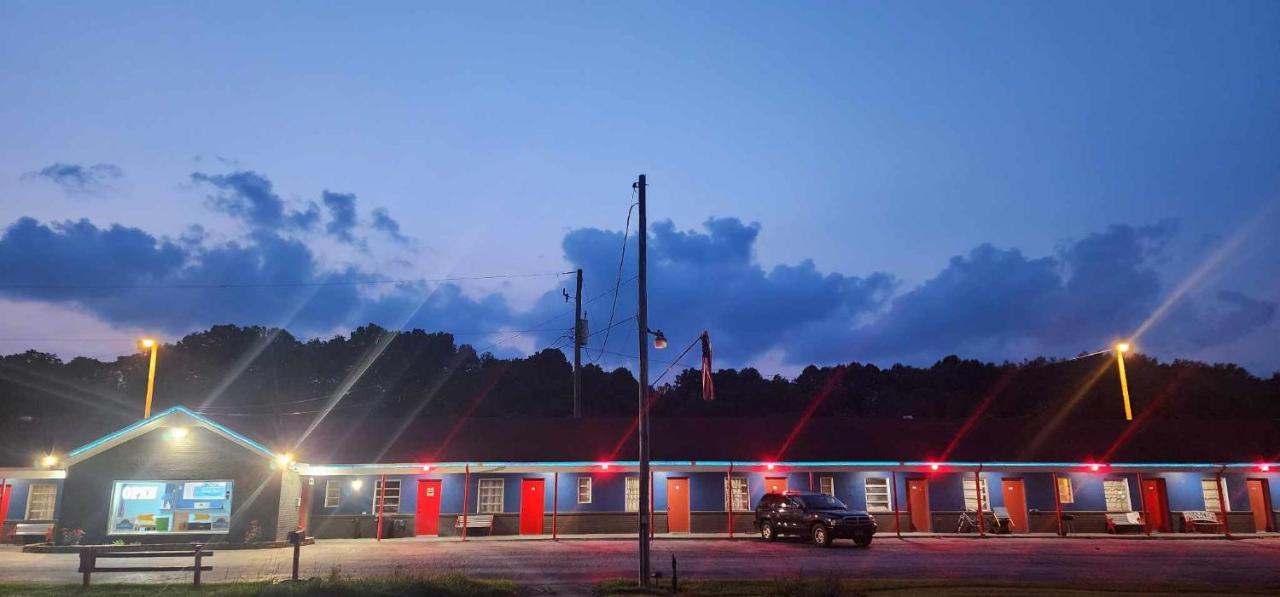 Relax Inn Rural Retreat- Marion - Atkins Экстерьер фото